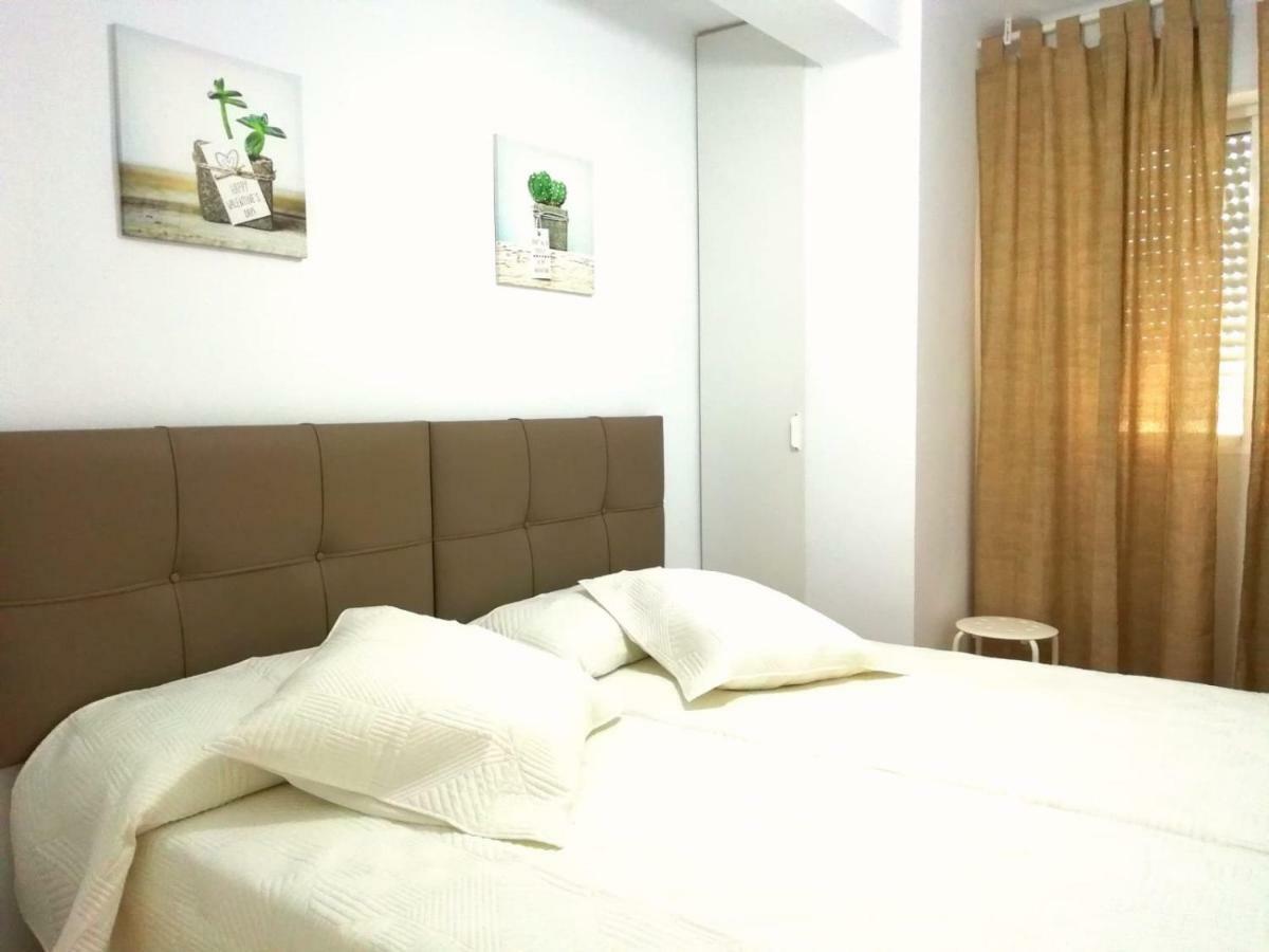 Casablanca 1B Apartment เนร์คา ภายนอก รูปภาพ